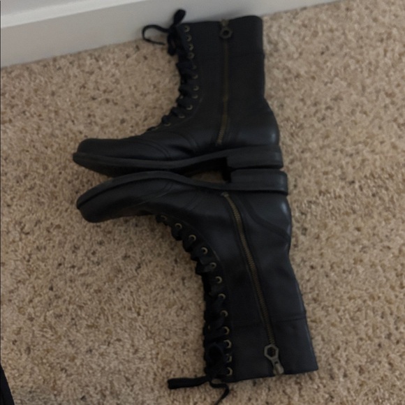 Timberland Black leather Lace-Up Women's combat Boots - Picture 3 of 5